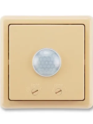 3299C-C12100 D2 Spínač automatický se snímačem pohybu, triak (kužel, úhel 90°) Zlevněný