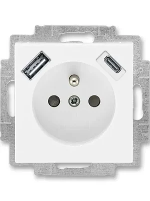 Sleva 5569H-A32357 03 Zásuvka 1násobná s kolíkem, s clonkami, s nabíjením USB-A, USB-C