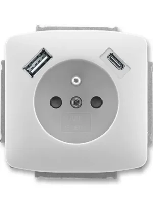 5569A-A32357 S Zásuvka 1násobná s kolíkem, s clonkami, s nabíjením USB-A, USB-C Akční Cena