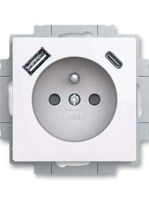 5569T-A32357 500 Zásuvka 1násobná s kolíkem, s clonkami, s nabíjením USB-A, USB-C Levný